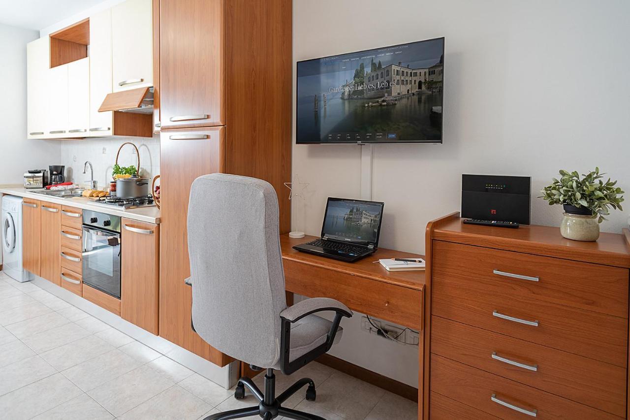 Apartment L'Archetto And Villetta Gruber - Regarda Travel Lazise Exteriör bild