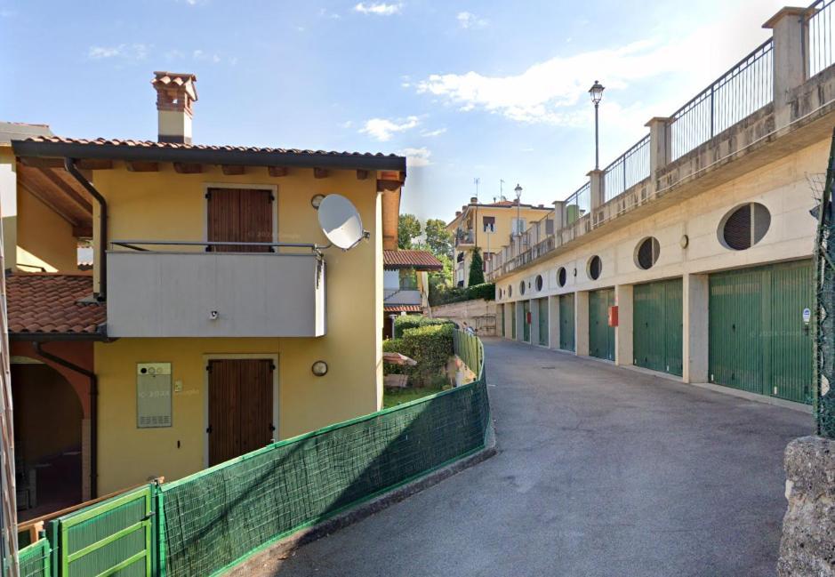Apartment L'Archetto And Villetta Gruber - Regarda Travel Lazise Exteriör bild