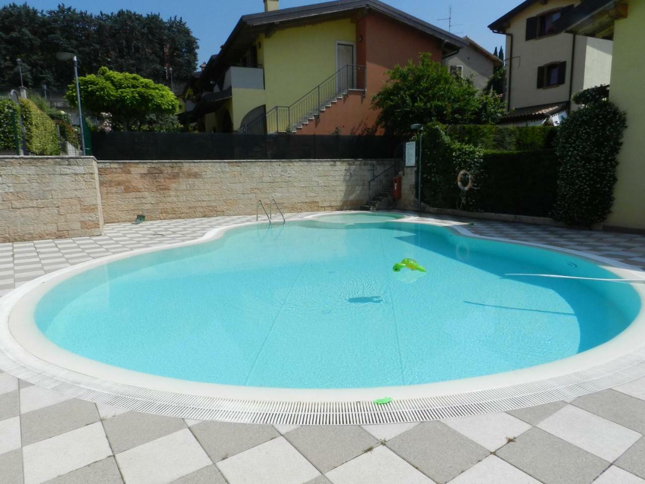 Apartment L'Archetto And Villetta Gruber - Regarda Travel Lazise Exteriör bild